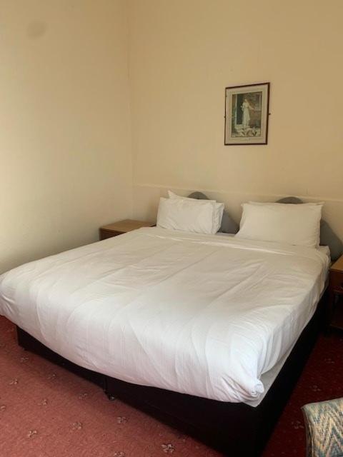בורנמות' Hotel Balmoral מראה חיצוני תמונה