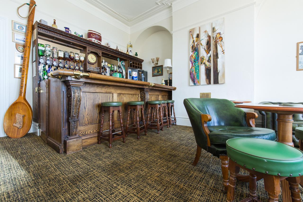 בורנמות' Hotel Balmoral מראה חיצוני תמונה