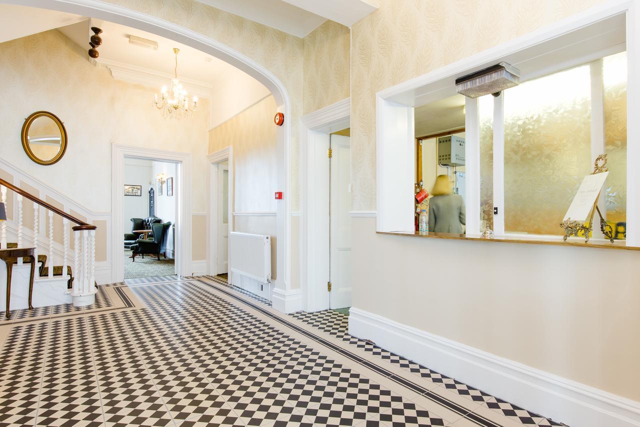 בורנמות' Hotel Balmoral מראה חיצוני תמונה