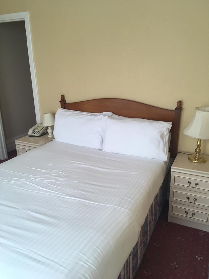 בורנמות' Hotel Balmoral מראה חיצוני תמונה
