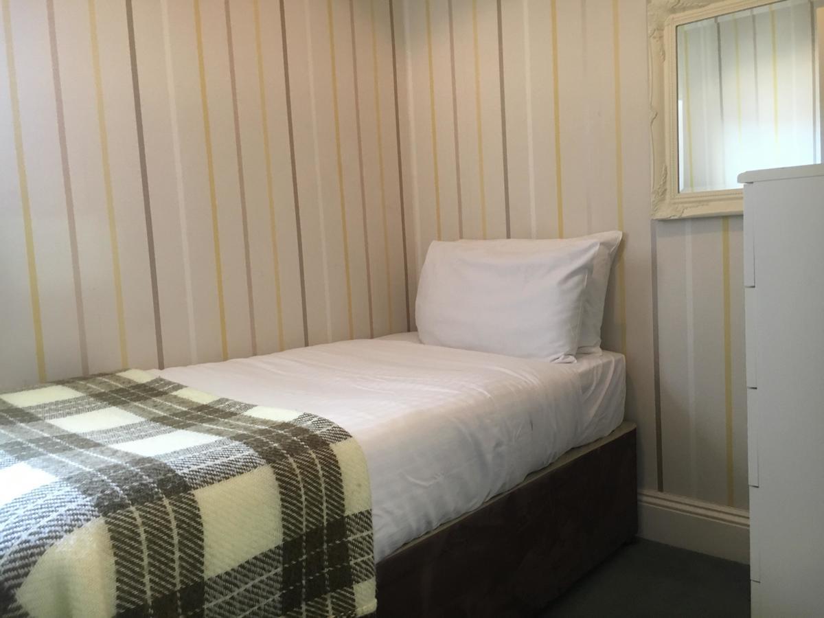 בורנמות' Hotel Balmoral מראה חיצוני תמונה